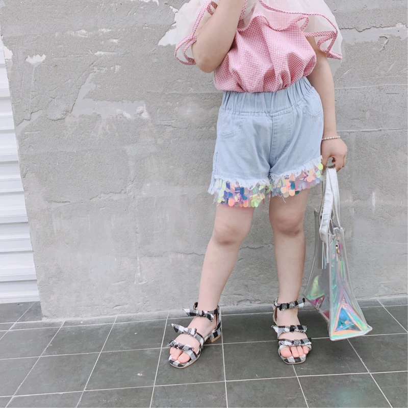 Малышей джинсовые шорты лето новый блесток модные для детская одежда девочек