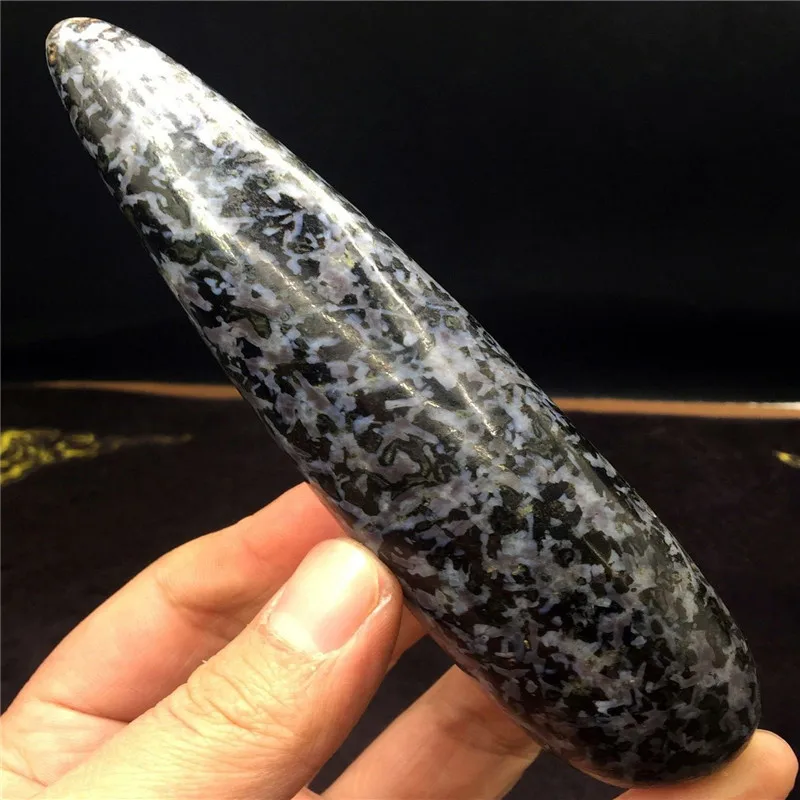 

Массажная палочка из натурального черного турмалина в белом Feldspar Crystal 276 г