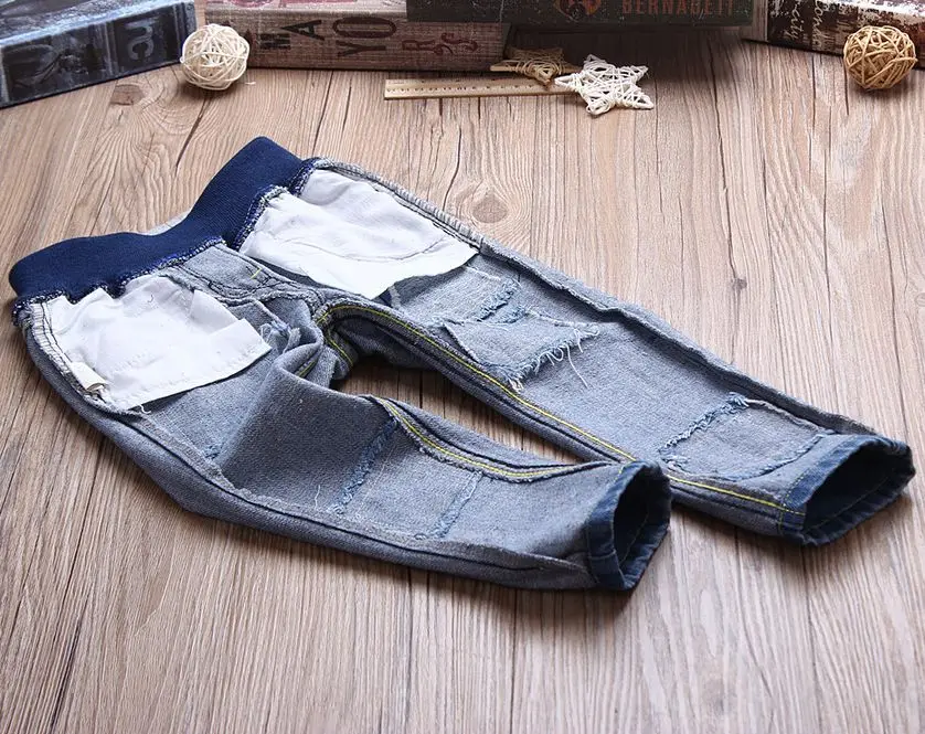 Мод мальчиков повседневные рваные джинсы отверстие 2018 дети Стиль Детские брюки