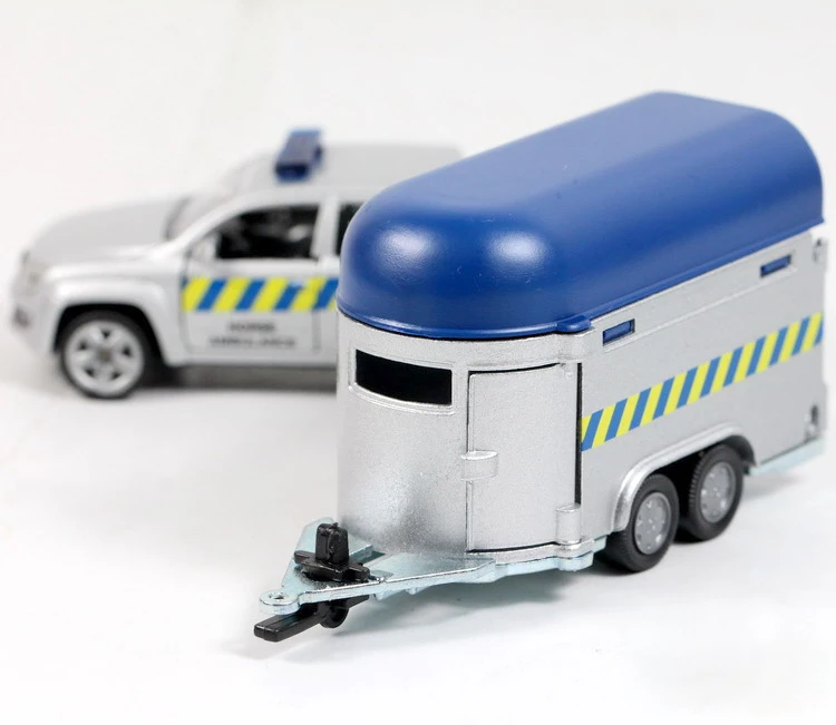 Siku 2310 vw Конюшни автомобиль с вагон для лошадей лошадь скорой помощи 1:55 сплава