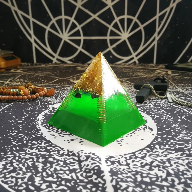 7Cm AURAREIKI Orgonite Pyramid Raziel Anahata Chakra Changing The Magnetic Field Of Life Energy Crystal Jewelry Crafts |