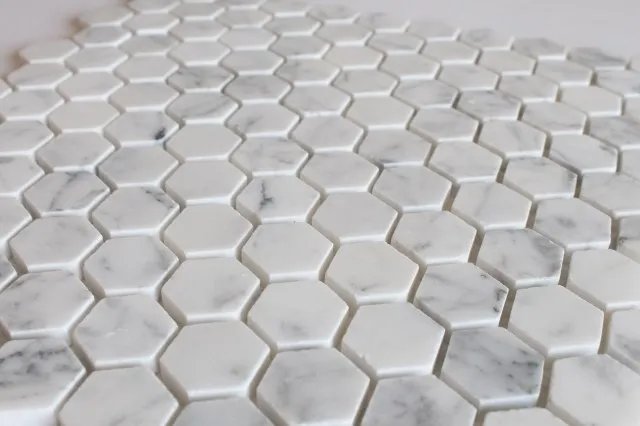 Полированная Шестигранная белая мраморная мозаика из каррармы для кухни