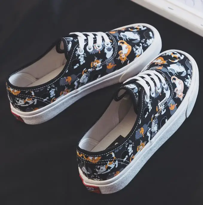 black Cat Kitty Cartoon Canvas Shoes Women Autumn Summer Graffiti Women Sneakers Korean Edition White Vulcanize Shoes - Цвет: black