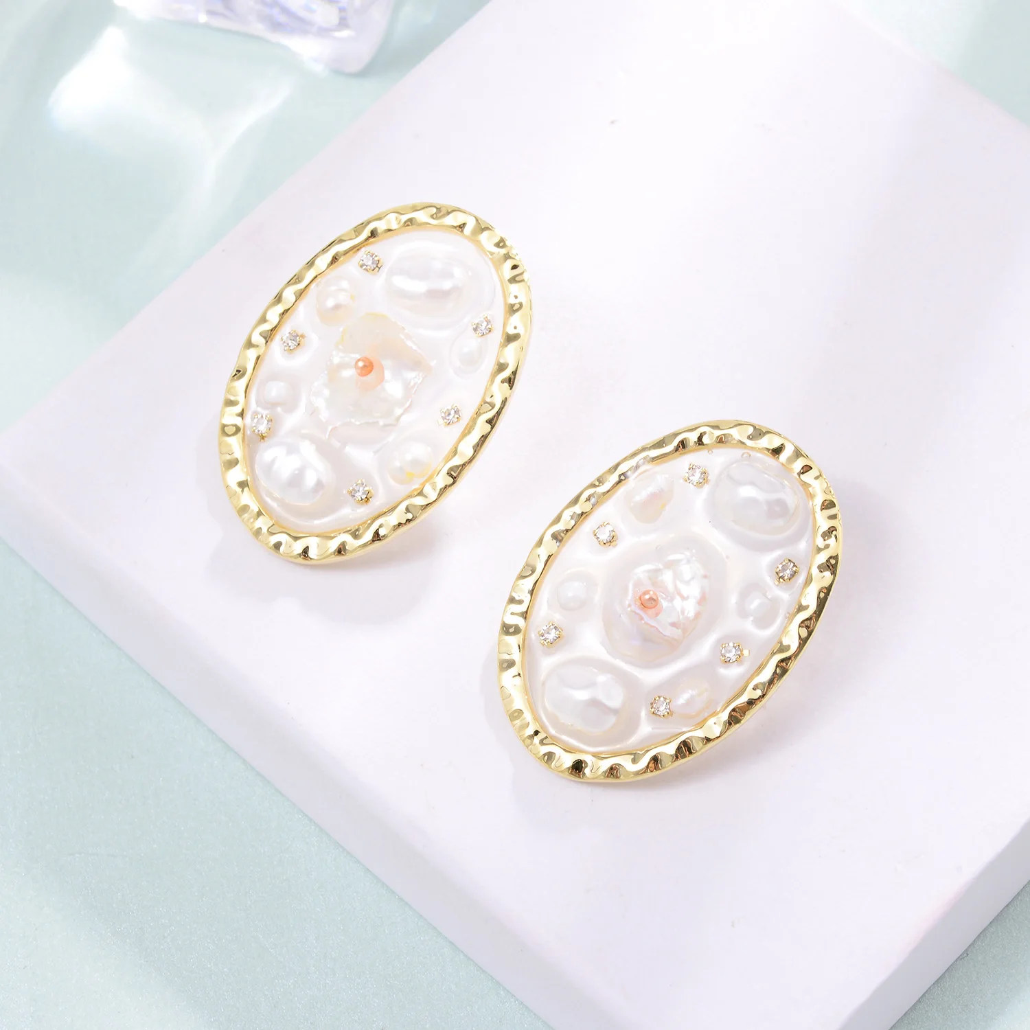 Серьги-гвоздики женские Овальные с жемчугом и цирконом 2021 | Украшения аксессуары