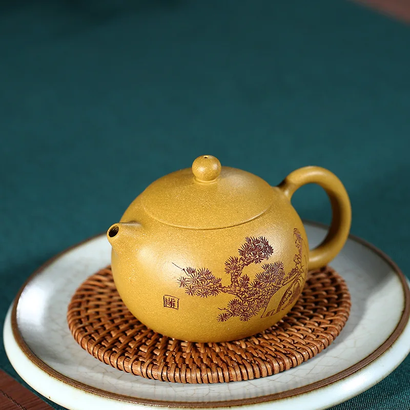Это чайник и чайный сервиз небольшого объема изготовленный из горшка muxishi кунг фу