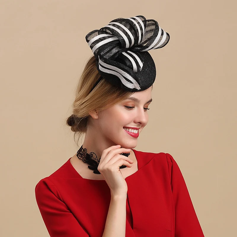 Бейсболка с меховым помпоном Женская королевская Ascot британская женская шляпа в стиле ретро свадебная одежда шляпы для фотосъемки Банкетный фестиваль аристократическая шапка s H6606