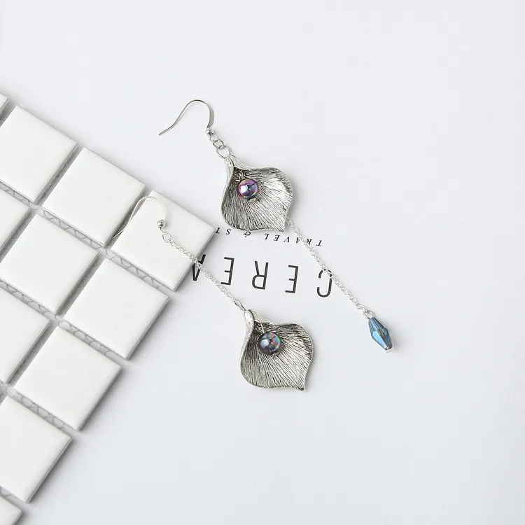 Новая личность моды Винтаж асимметричные серьги темперамент цветы Petal Drop Earrings