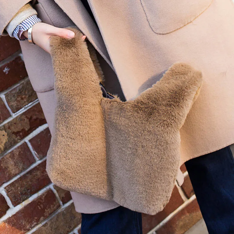 khaki fur bag Ins/модные женские туфли зимний искусственный меховой клатч сумка элегантные женские мягкий кроличий мех сумки из натуральной кожи Хай-стрит плюшевая сумка сумки Для женщин Дорожная сумка - Цвет: khaki fur bag