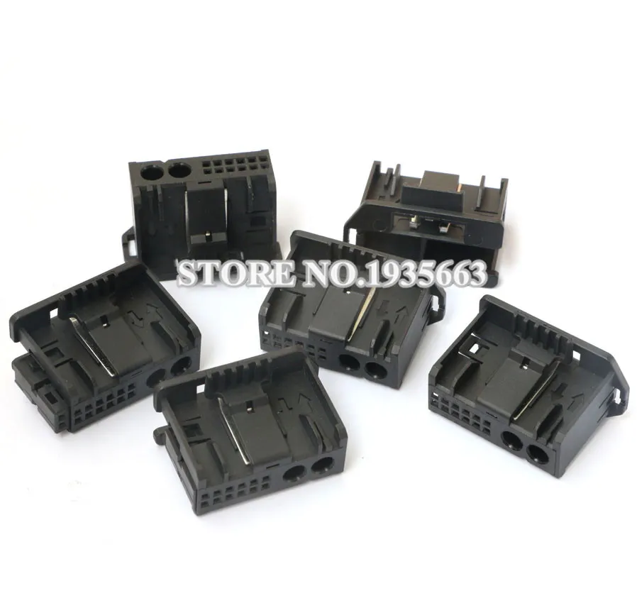 Большинство волоконно оптических 2 + 12 мультимедийный коннектор 1 1355795 для Audi BMW Benz