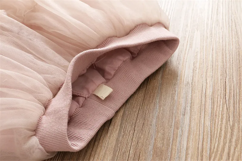 Комплект одежды для маленьких девочек летняя футболка с открытыми плечами + юбка