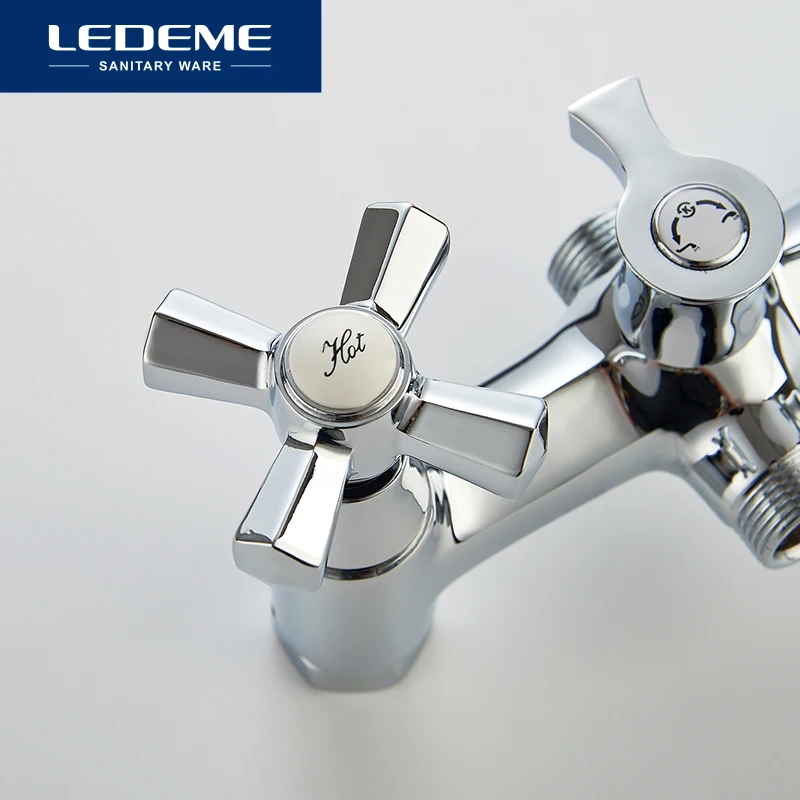 LEDEME Смеситель для ванны с коротким изливом латунь Цвет: хром L3190 | Обустройство