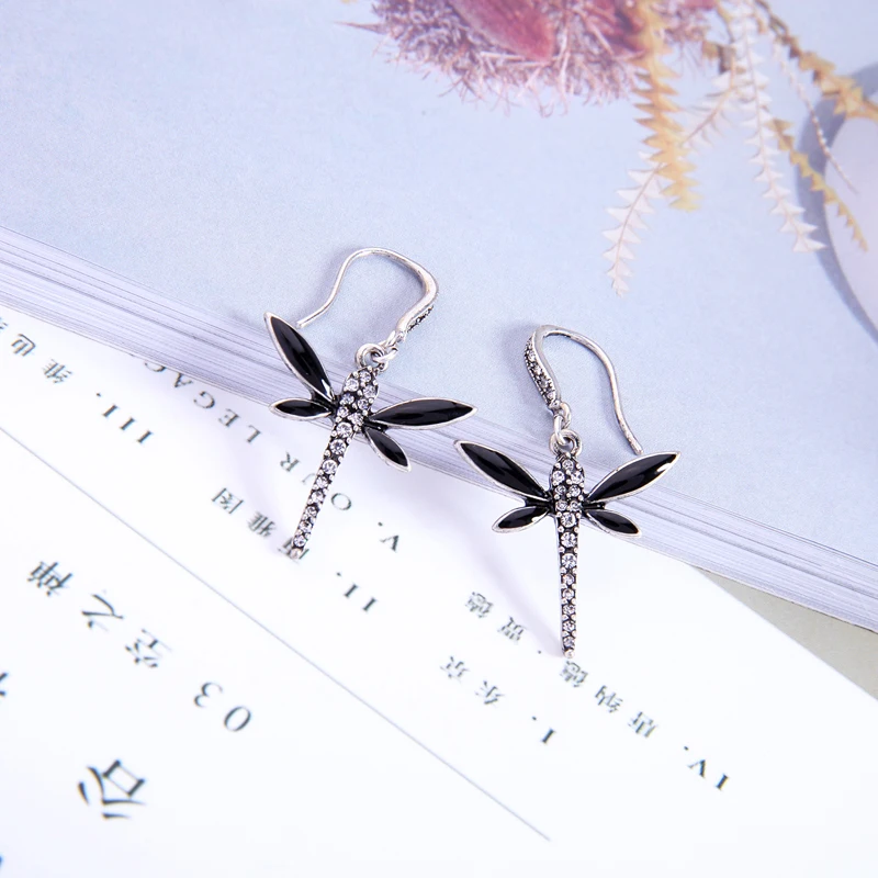 Серьги-подвески в виде стрекозы 4 цвета красный синий розовый и черный |