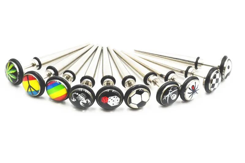 50 шт., ювелирные изделия из нержавеющей стали, смешанные логотипы, серьги-гвоздики, поддельные затычки для ушей, затычки для ушей, туннели, иллюзия, затычки, бесплатная доставка