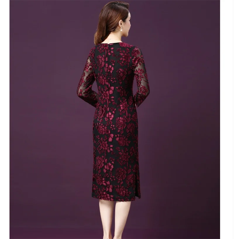 

2019 high quality autumn new embroidered hollow retro cheongsam long slim temperament long sleeve dress female good quality