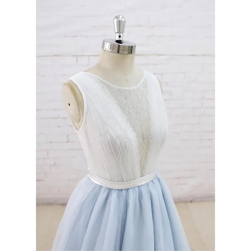

A-Line Tulle Scoop Sleeveless Wedding Dress V-Back Floor-Length Court Train Real/Original Photos Custom Made