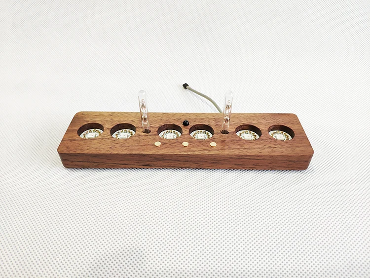 Бывшие советские светящиеся трубчатые часы IN14 электронные NIXIE без светящейся