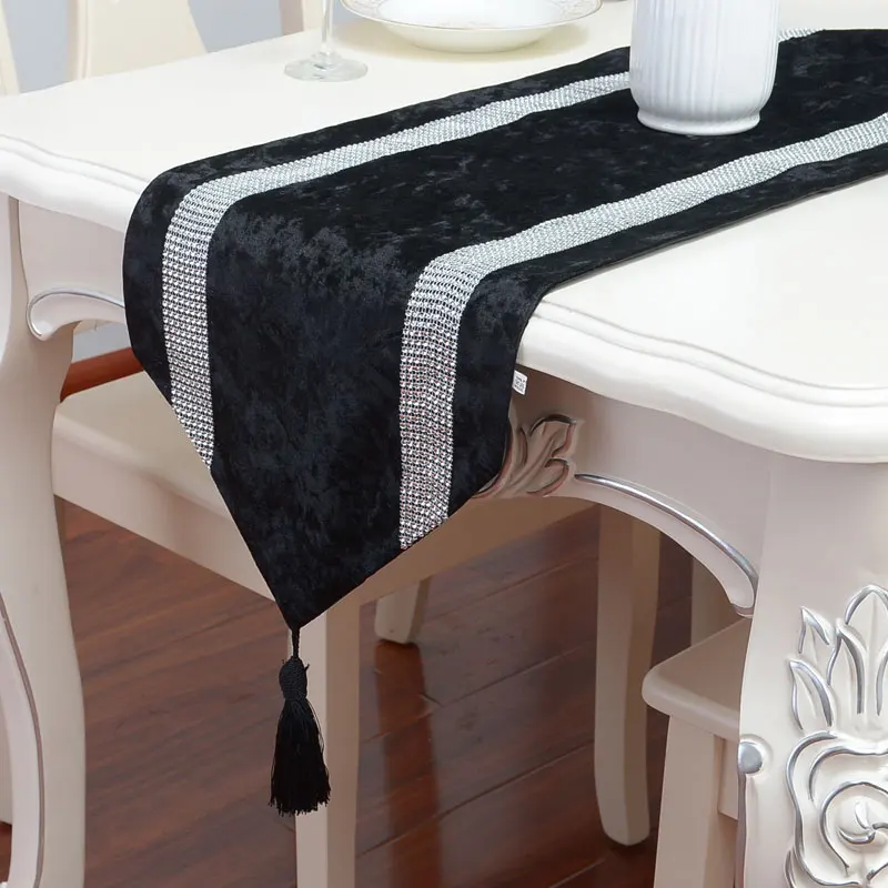 

European Luxurious Black Diamond Beads gift table runner black velvet tablecloth with diamond