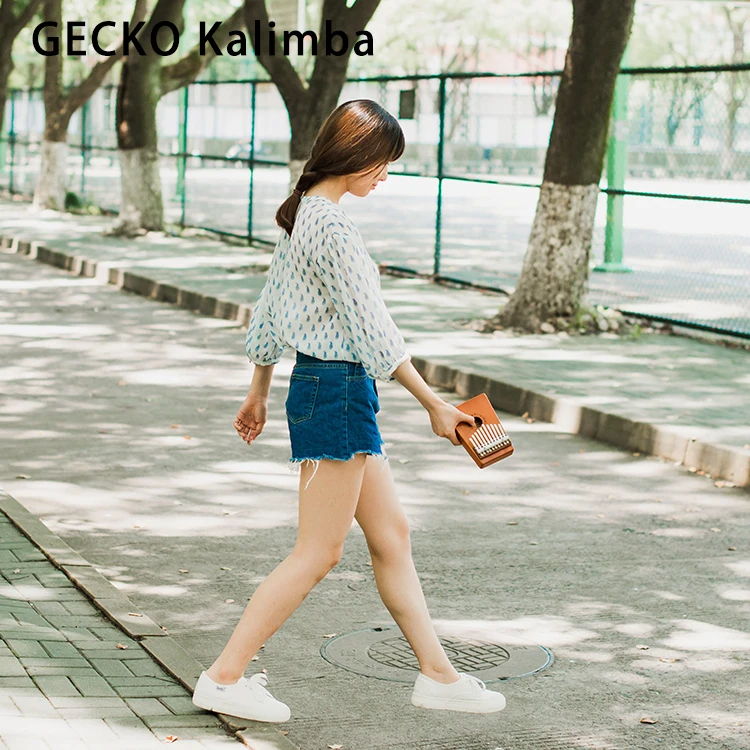 GECKO Kalimba 10 клавиш «пианино для больших пальцев» встроенных молоточек для настройки, обучения и тканевой сумки K10M