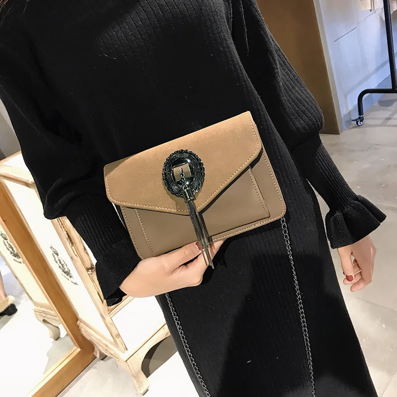 Для женщин сумка украшения из металла Ретро кисточкой Crossbody Сумки Женская мода
