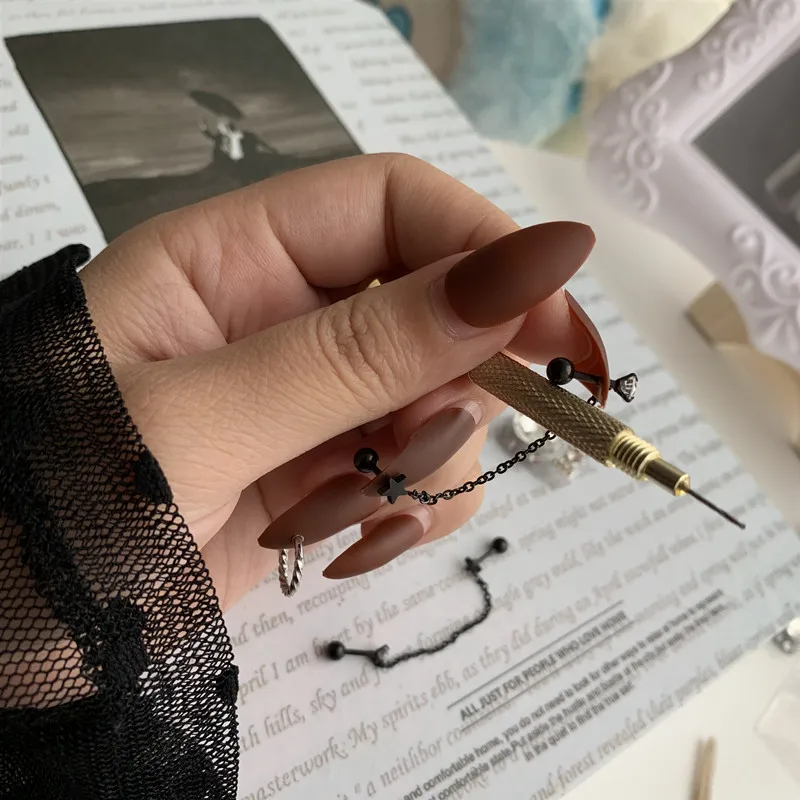 Перфорированные украшения для ногтей простые красные серьги-Пуансоны из