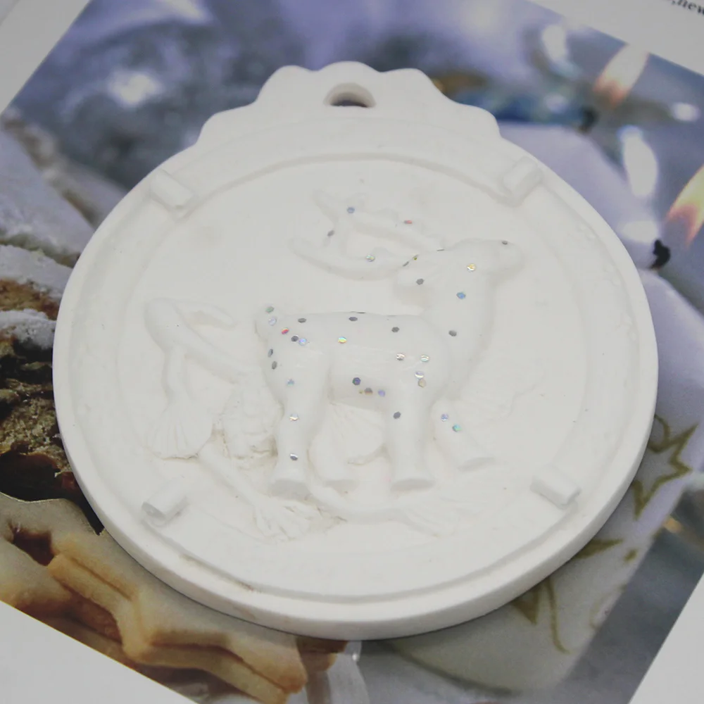 P1012 Christmas Elk DIY Plaster Aromatherapy Wax Card Car Pendant Listed Expanded kitcthen toolsStone Silicone Mould | Дом и сад
