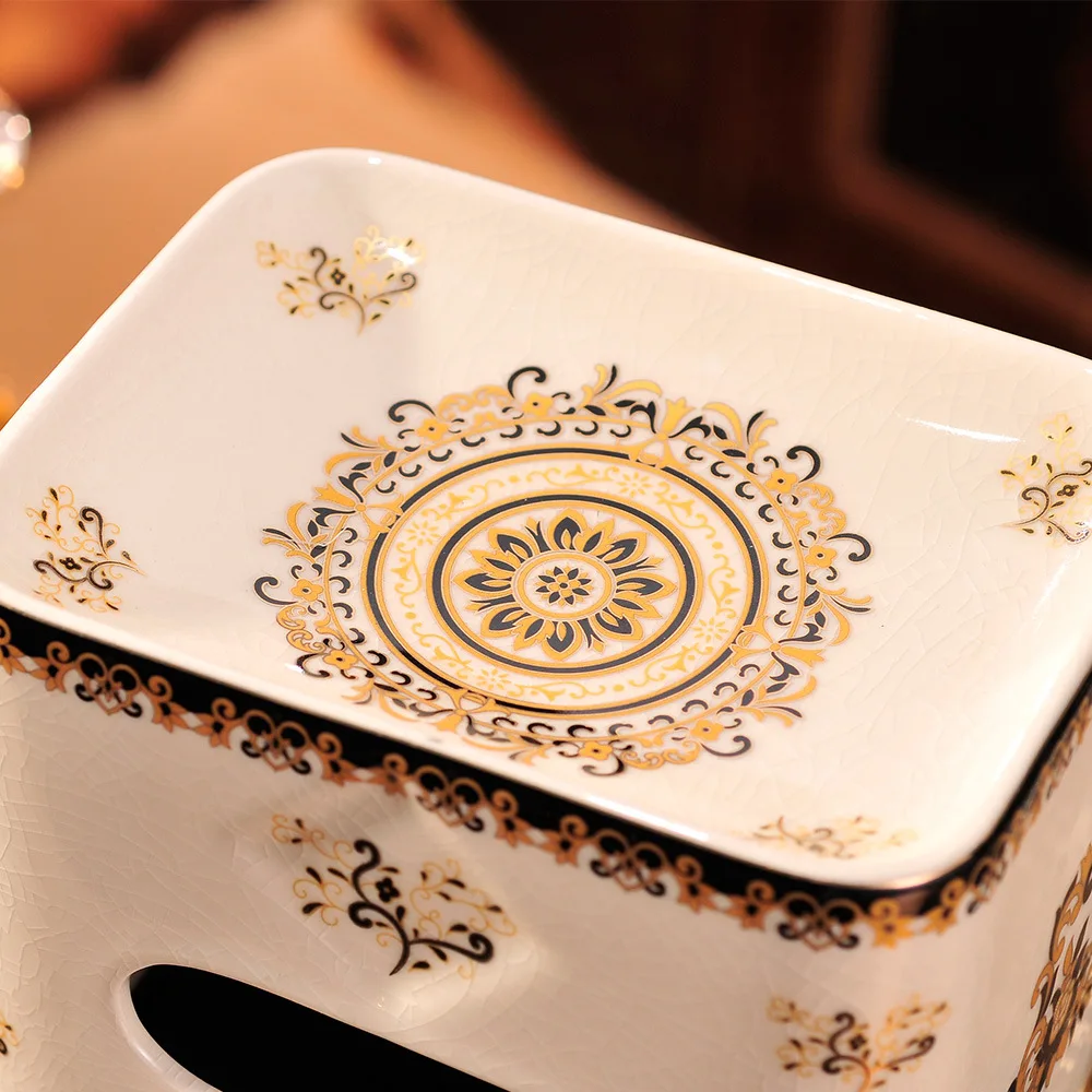 

European ceramic paper towel box Home Furnishing creative living room ceramic decoration crafts gifts