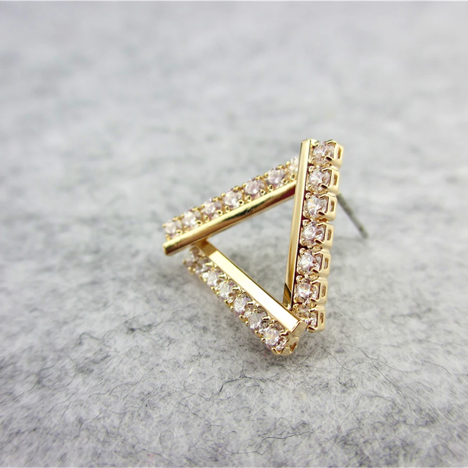 Новинка 2017 Лидер продаж серьги с треугольными ушками высокого качества женские