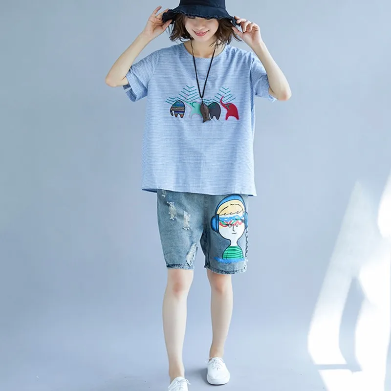 

Women Floral Embroidery White Shirts Slash Neck Loose Blouses Ladies Casual Tops Blusas Tassel striped casual Vintage Clothing