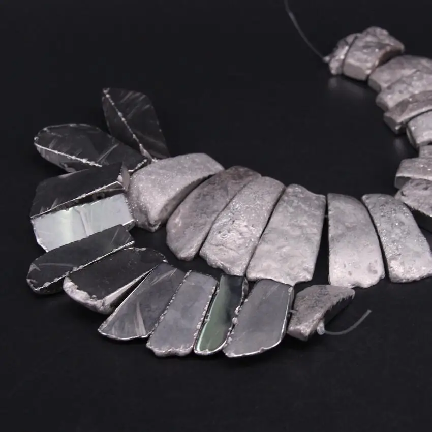 Бусины необработанные Агаты серебристые с отверстием сверху из титана плиты в