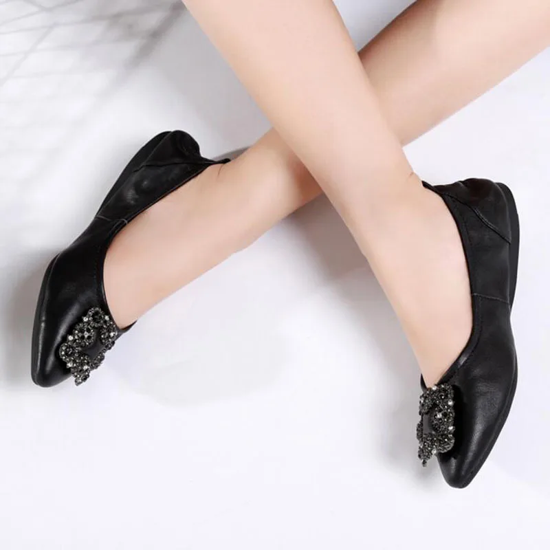 Брендовая Женская обувь Комфорт из натуральной кожи с острым носком балетки