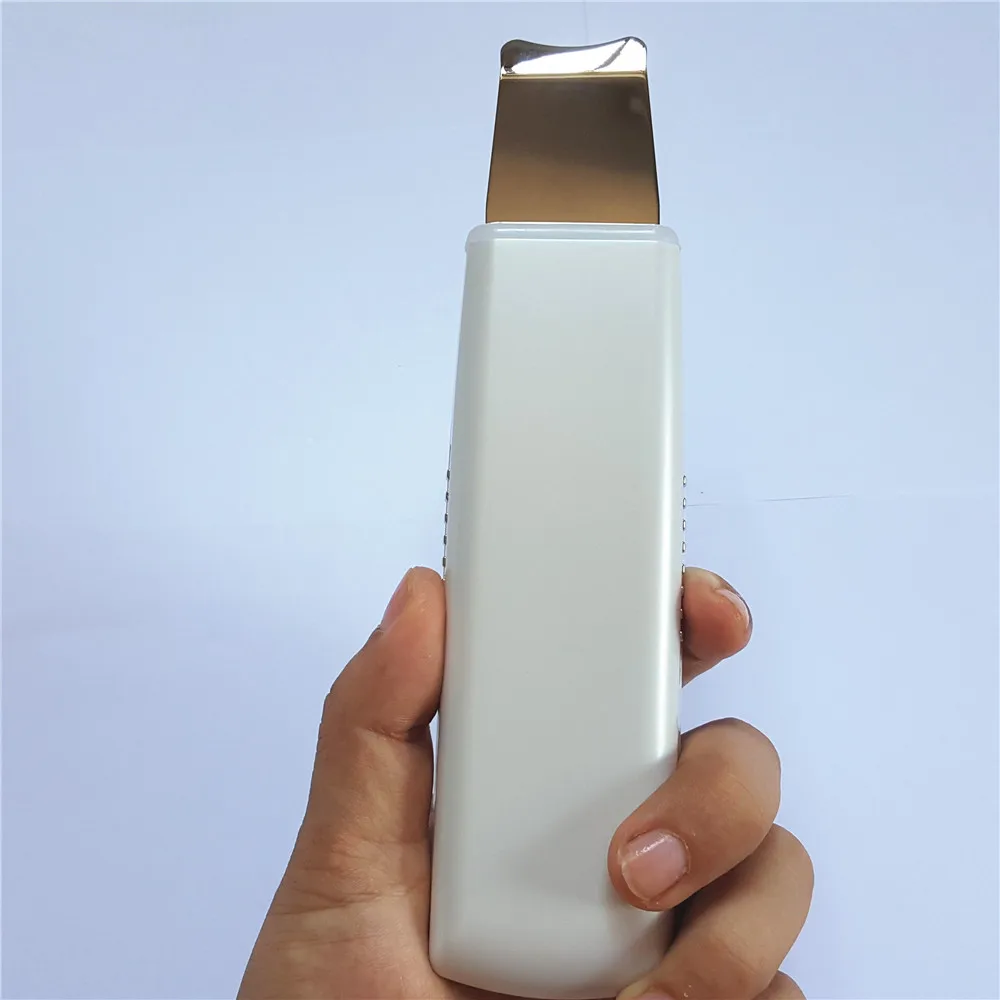 Многофункциональный перезаряжаемый портативный аппарат для ухода за кожей лица