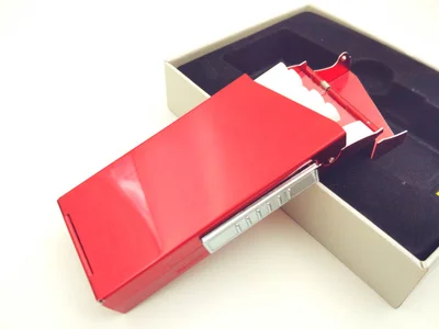 with lighter red Металлическая Женская тонкая сигарета чехол ветрозащитная электронная сигарета зажигалка с перезаряжаемой USB зажигалкой DH7710 - Цвет: with lighter red