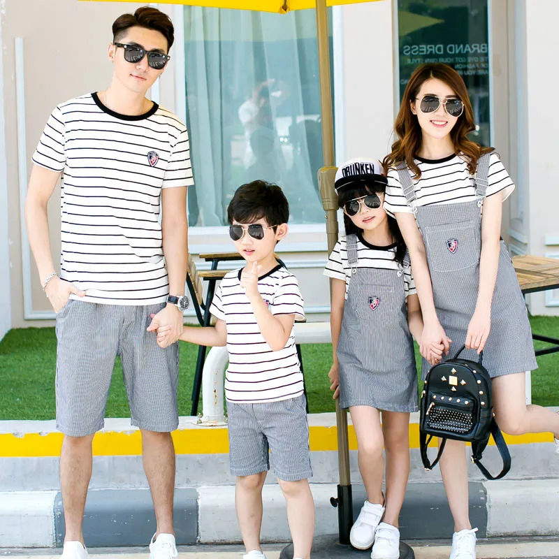 Летний Семейный комплект одежда для пары спортивный костюм в полоску одежды