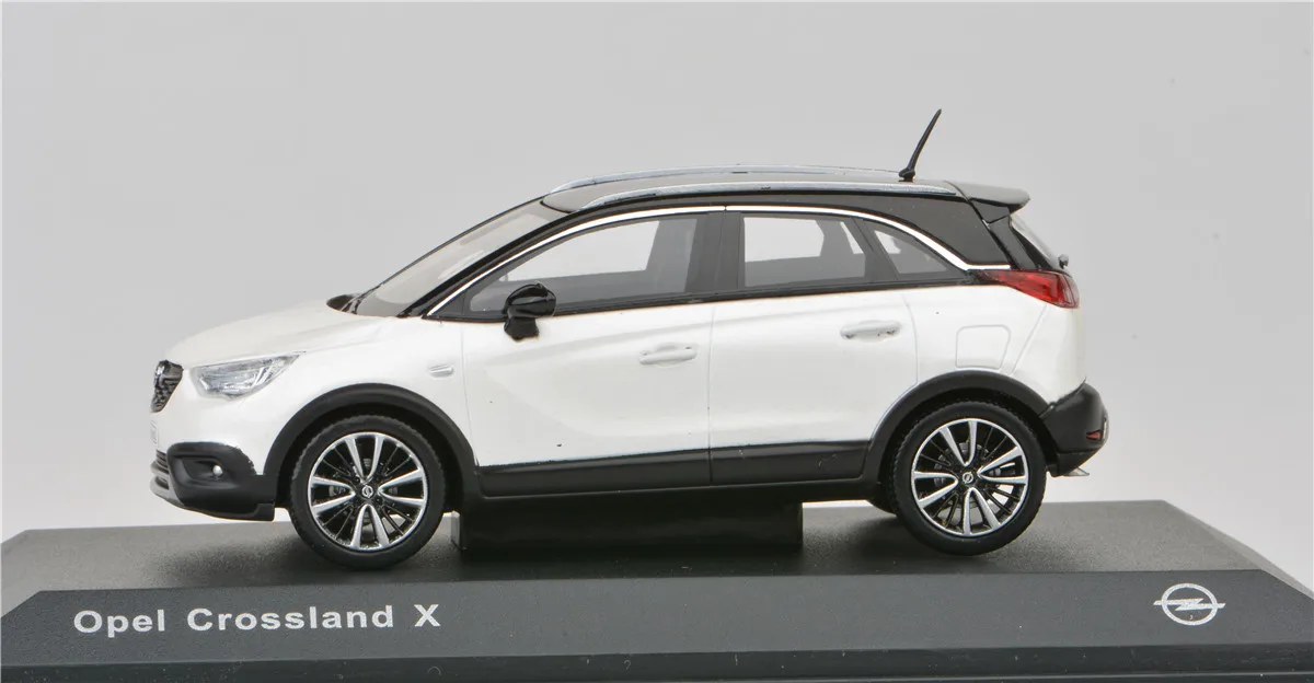 Оригинальный заводской 1:43 игрушечный автомобиль Opel Crossland X из сплава игрушки для