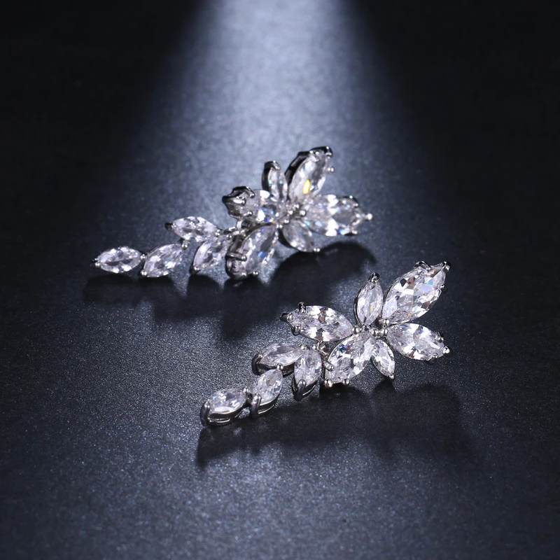 GMGYQ Aretes De Mujer impernos 2018 циркониевый режим Zomer Stijl Sieraden Lange bungelunde Leaf Oorbellen Voor