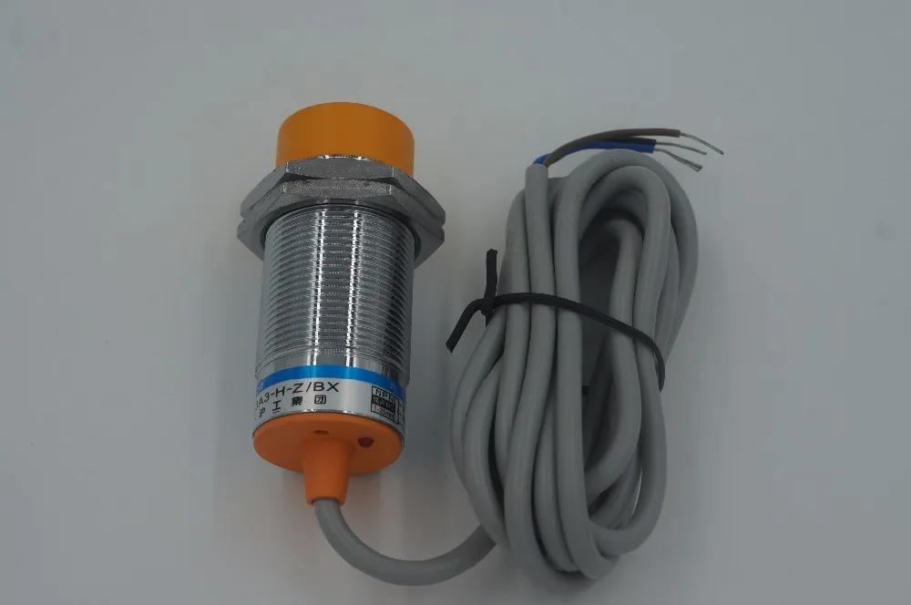 

M30 NPN NO 3 wires M30 Approach Sensor Inductive Proximity Switch 5V DC LJ30A3-15-Z/BX-5V Unshielded