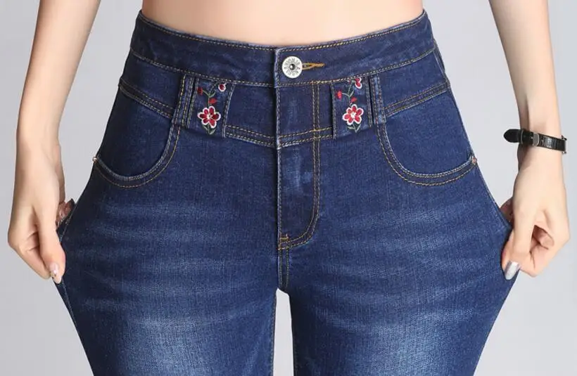 

2018 fashion Plum Embroidered Flare Jeans Female Boot Cut high waist Slim package Denim Trousers Plus Size s1561