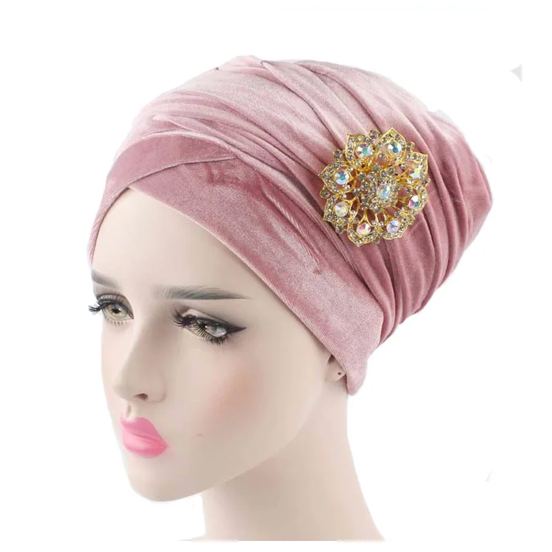 Light pink Женский роскошный бархатный тюрбан-хиджаб, удлиненная велюровая трубчатая повязка на голову, шарф, галстук, ювелирная брошь, мусульманские банданы - Цвет: Light pink