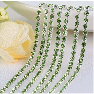 Light green 1 ярд/шт, 30 цветов, стеклянные хрустальные стразы на цепочке, Серебряное дно, Пришивные цепочки для рукоделия, украшения сумок для одежды - Цвет: Light green
