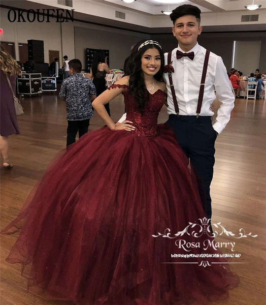 

Burgundy Girls Quinceanera Dresses 2021 Off the Shoulder Tulle Sweet 16 Prom Birthday Wear Puffy vestido de 15 anos debutante