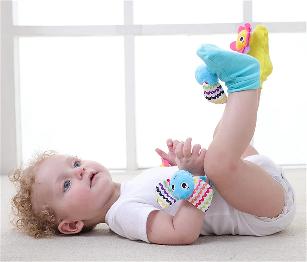

2PCS Baby Rattles Cute Soft Plush Toy Wrist Band Watch Band Bed Bells/Baby Hand Bells/Infant Appease Toys Newbron Gift