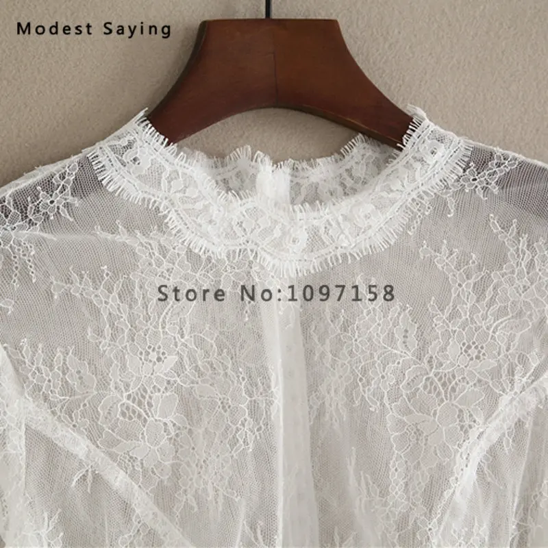 

Elegant Ivory O Neck Half Sleeves Lace Wedding Boleros 2018 with Zipper Up Women Bridal Capes Jackets Wraps Wedding Accessories