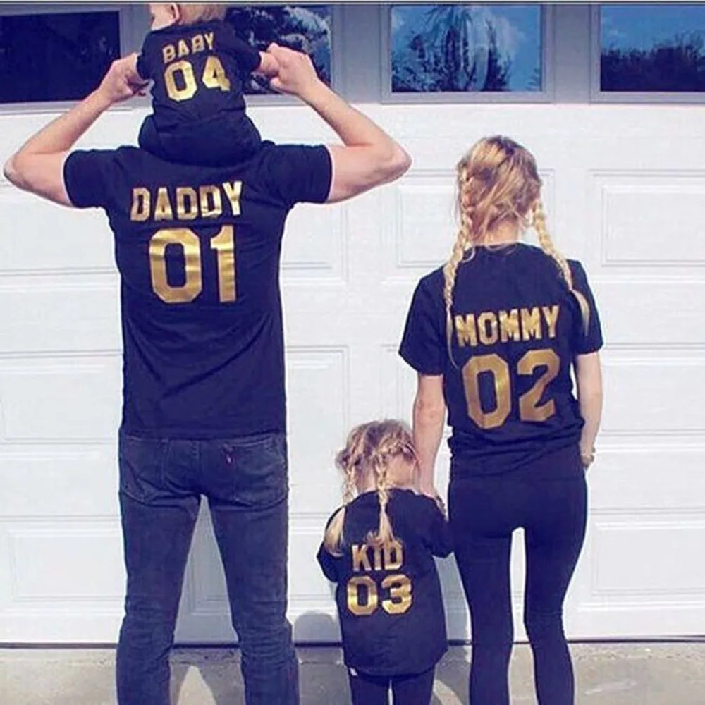 Новые Семейные одинаковые наряды футболка с коротким рукавом DADDY01 MOMMY02 KID03 BABY04