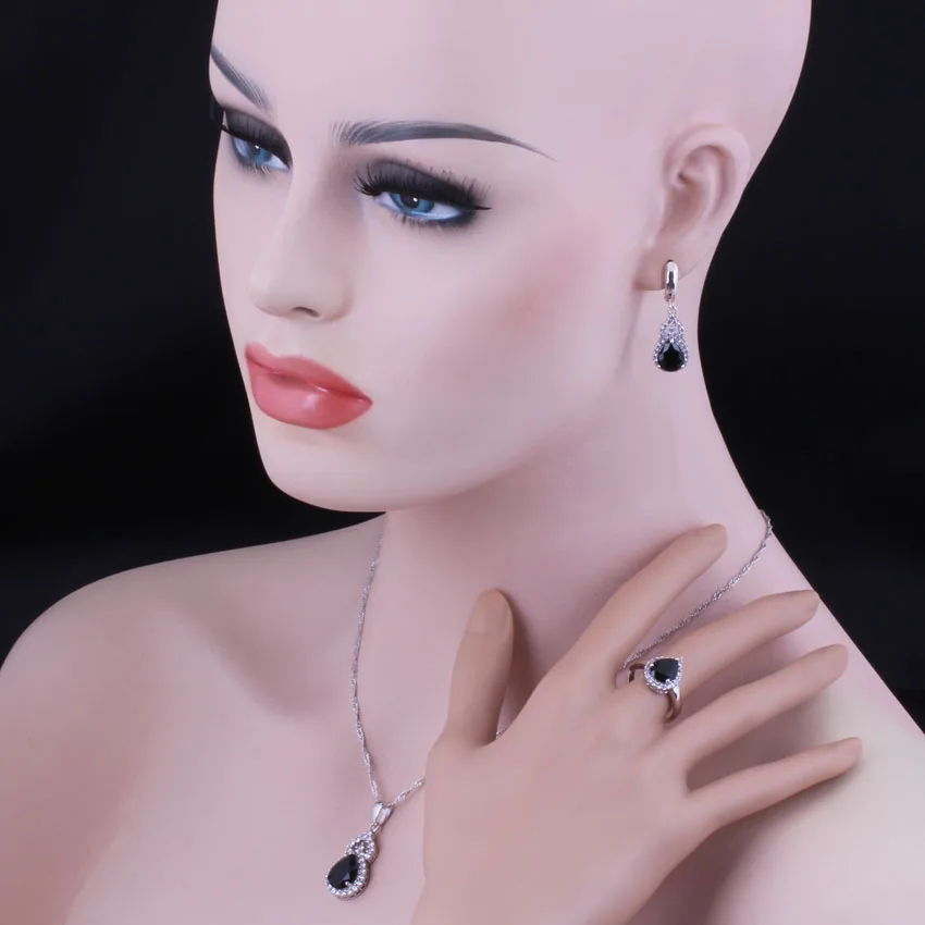 Эффектные Ювелирные наборы с черным кубическим цирконием белым фианитом и