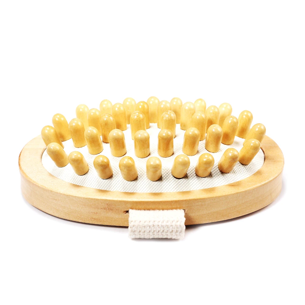 Щетка для массажа тела с эффектом скруббера из натурального дерева