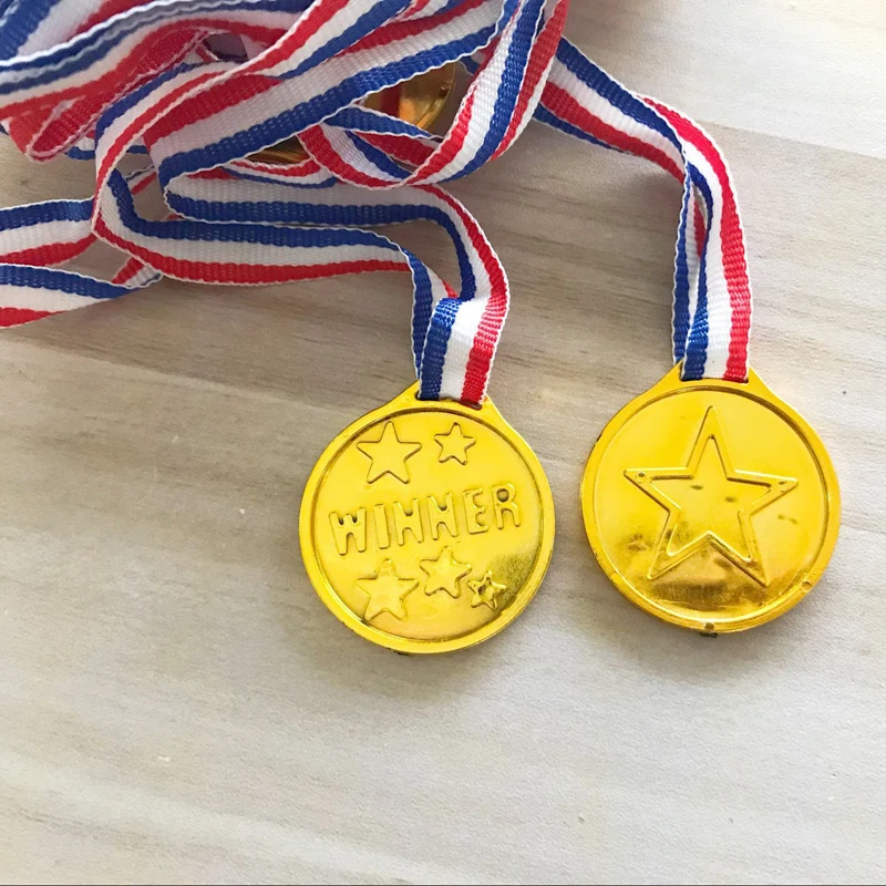 2018 Китай Champion 1 шт пластиковая детская золото победителей медали для детей игра