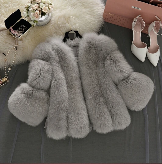 Фирменное короткое пальто с мехом Модные женские зимние искусственным лисьим