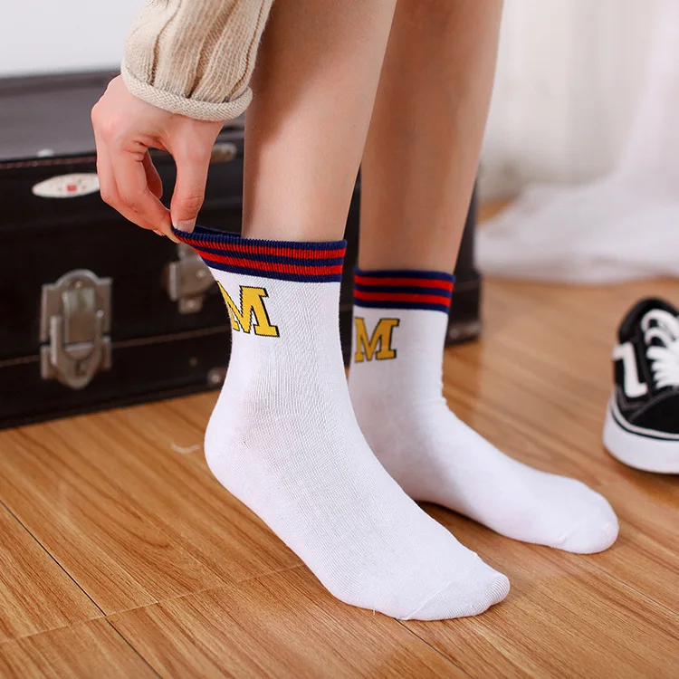 

Fashion women's letter socks letter M cotton CREW vintage socks women letter pattern japanese socks female skarpetki vintage