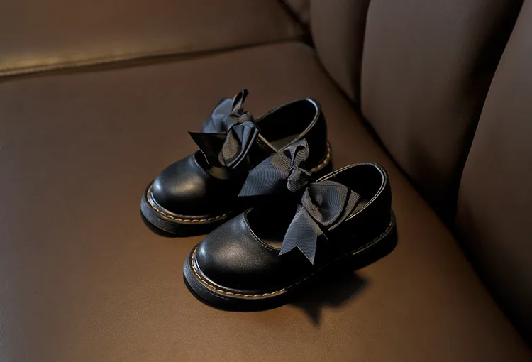 Весна г. Новая Милая обувь на плоской подошве с бантом обувь принцессы в Корейском стиле для девочек повседневная школьная обувь на мягкой подошве для детей от 3 до 15 лет