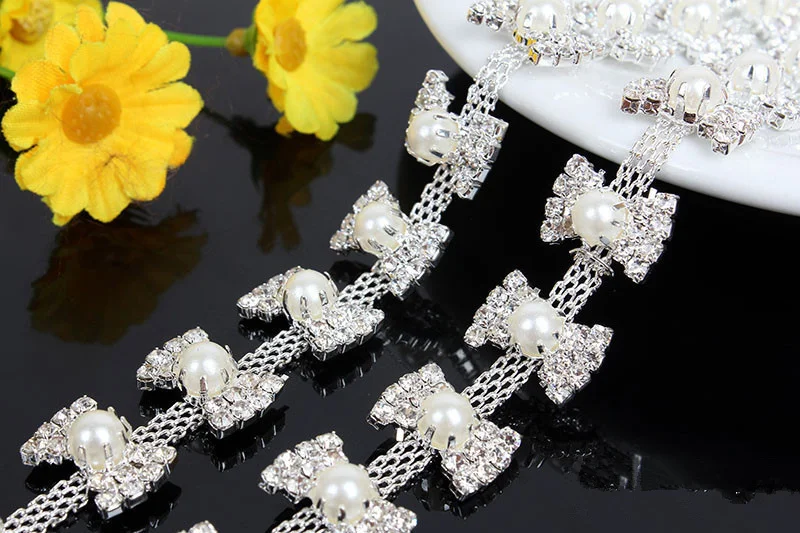 

Flower Crystal Clear bowknot Glass Rhinestone Cup Chain Silver Base Dress Belt Trim Applique Sew on Garment